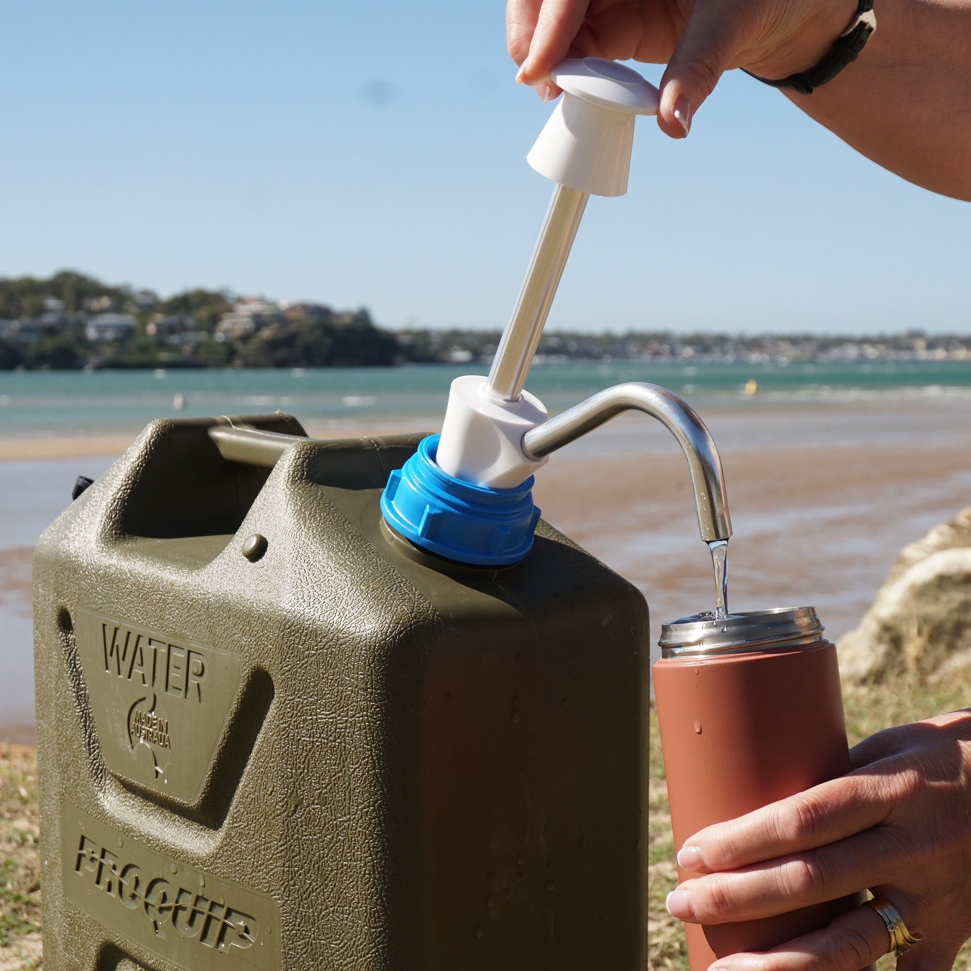 Jerry Max® Adapter with Companion Hand Pump