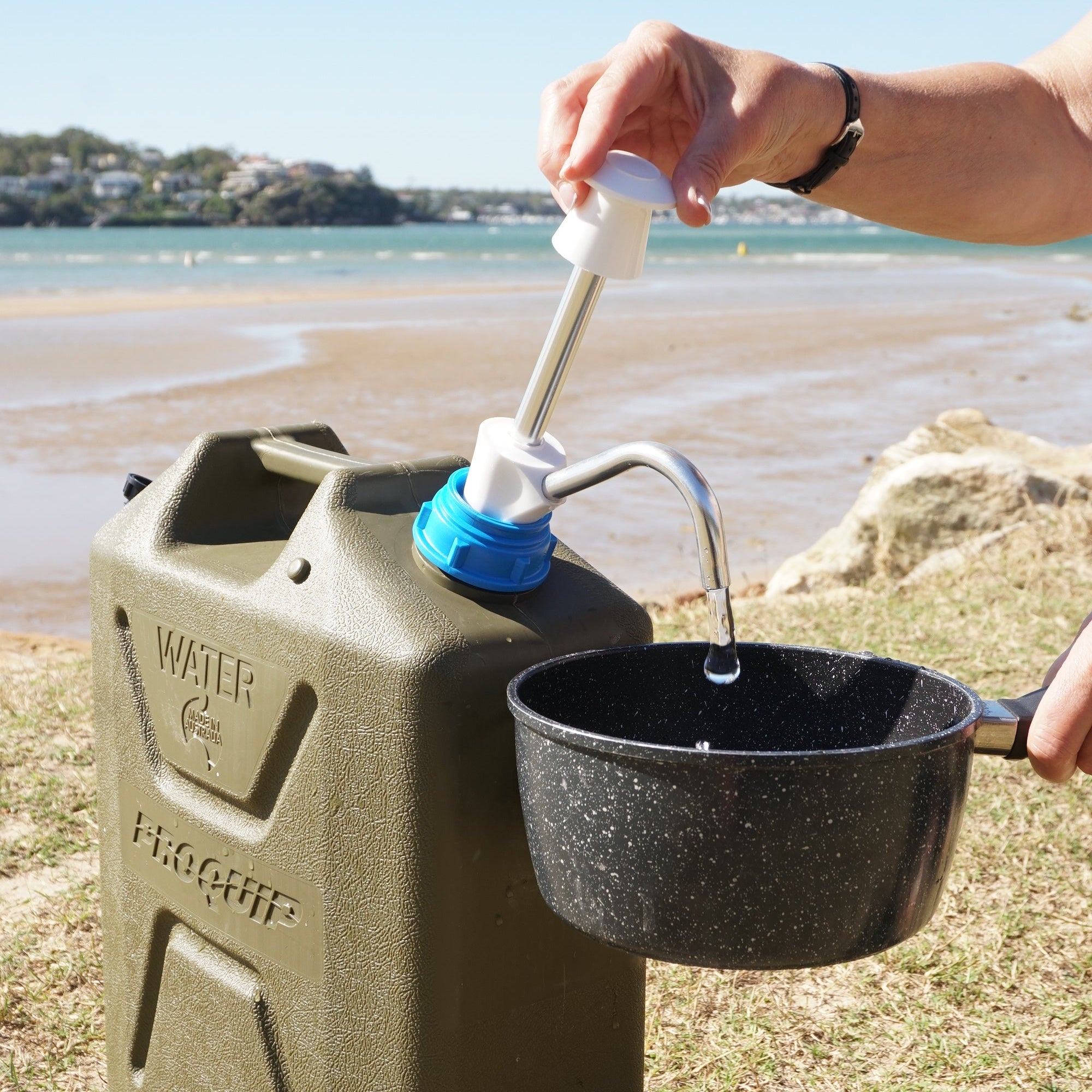 Jerry Max® Adapter with Companion Hand Pump